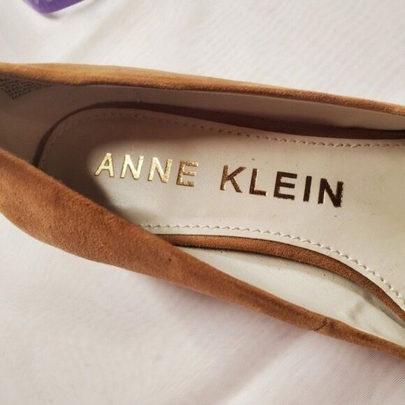 Anne Klein iflex Happy Toffee Suede Pom om Slip On Block Heel Versatile Shoes - Picture 6 of 9
